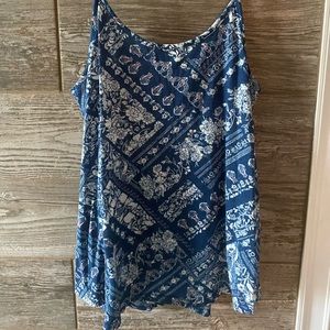 Maurice’s tank top